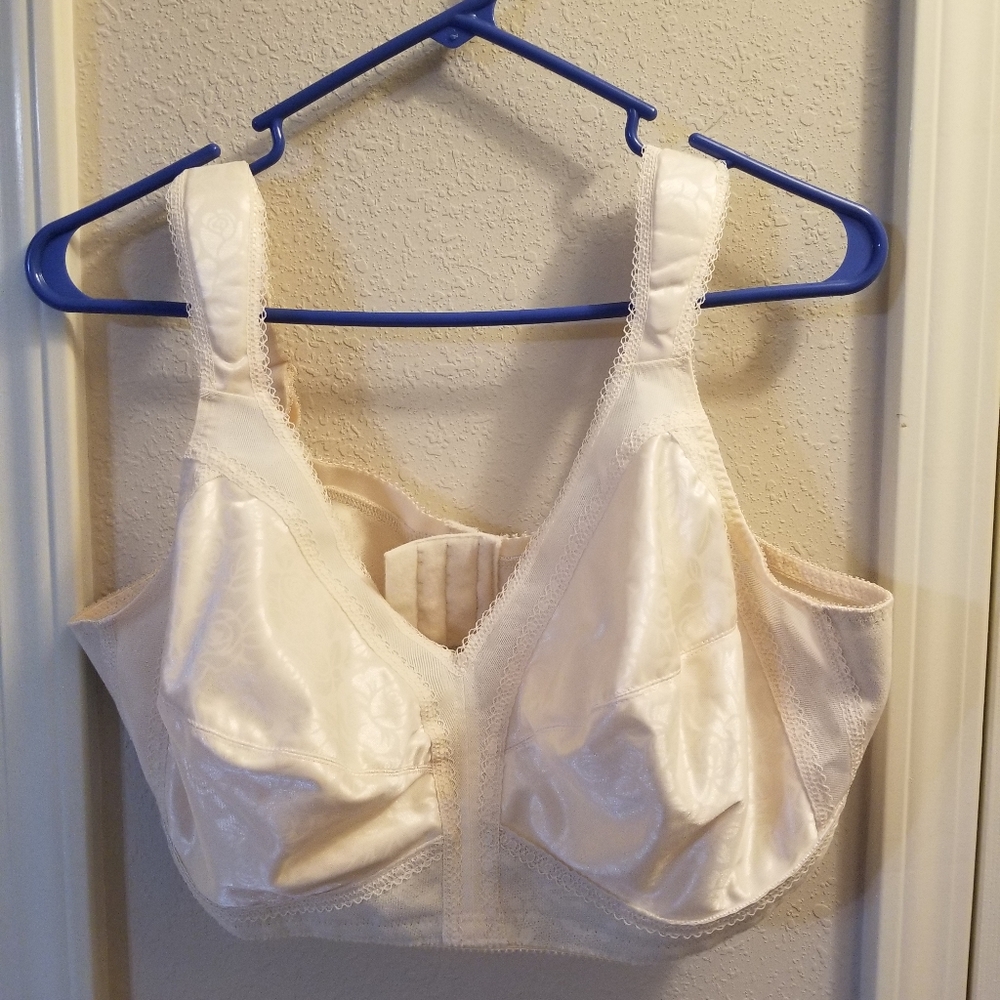 Playtex Bra 44C NWOT